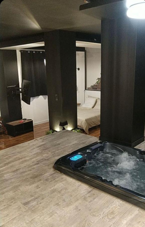 La Jacuzzi Et Sauna Privatif Grenoble